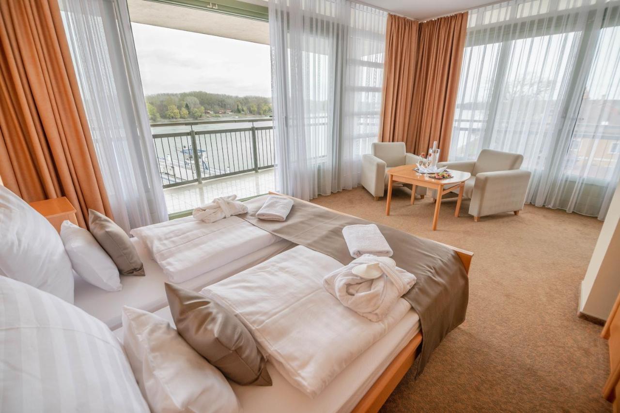 Szent Janos Hotel Mohács المظهر الخارجي الصورة