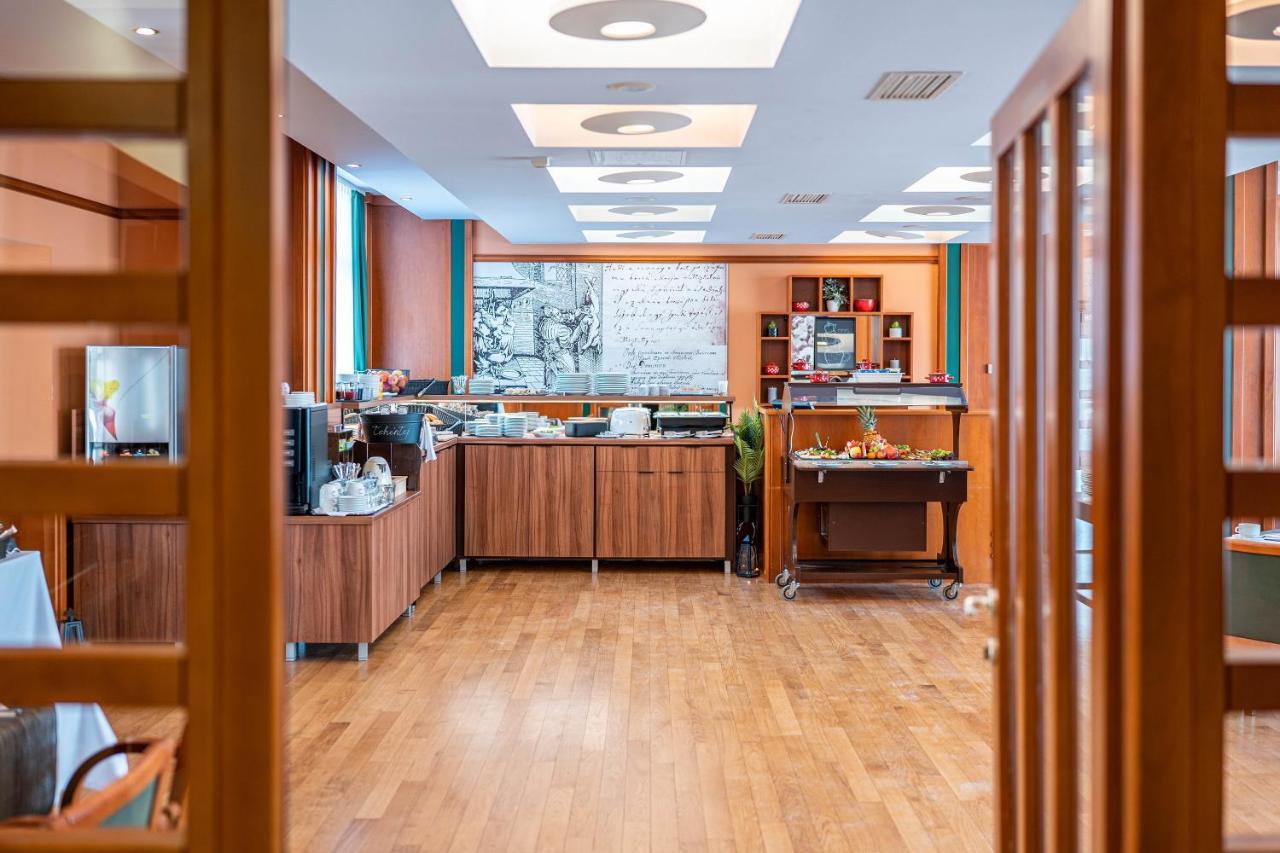 Szent Janos Hotel Mohács المظهر الخارجي الصورة