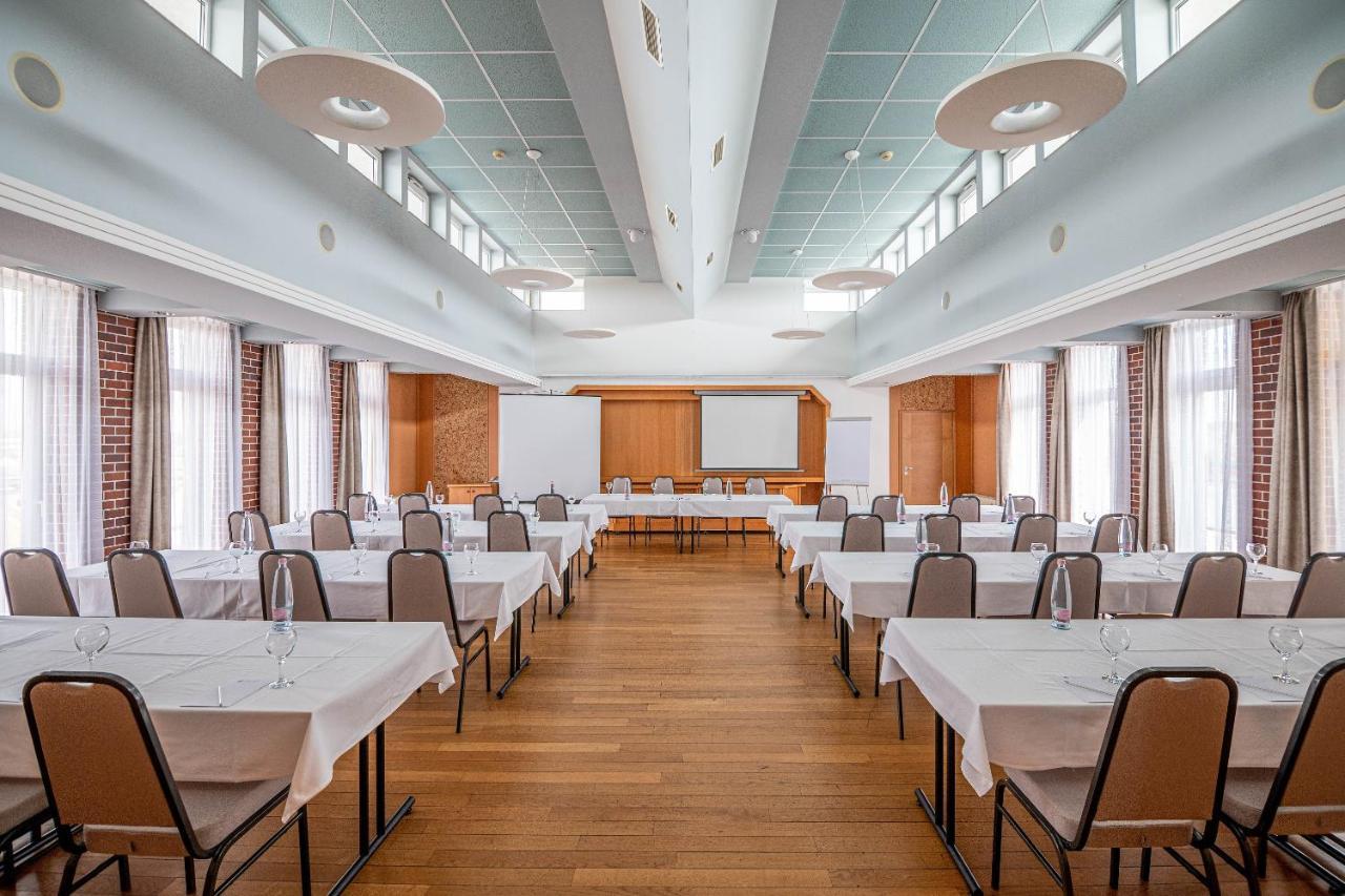 Szent Janos Hotel Mohács المظهر الخارجي الصورة