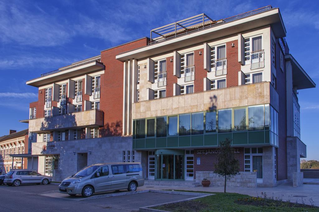 Szent Janos Hotel Mohács المظهر الخارجي الصورة